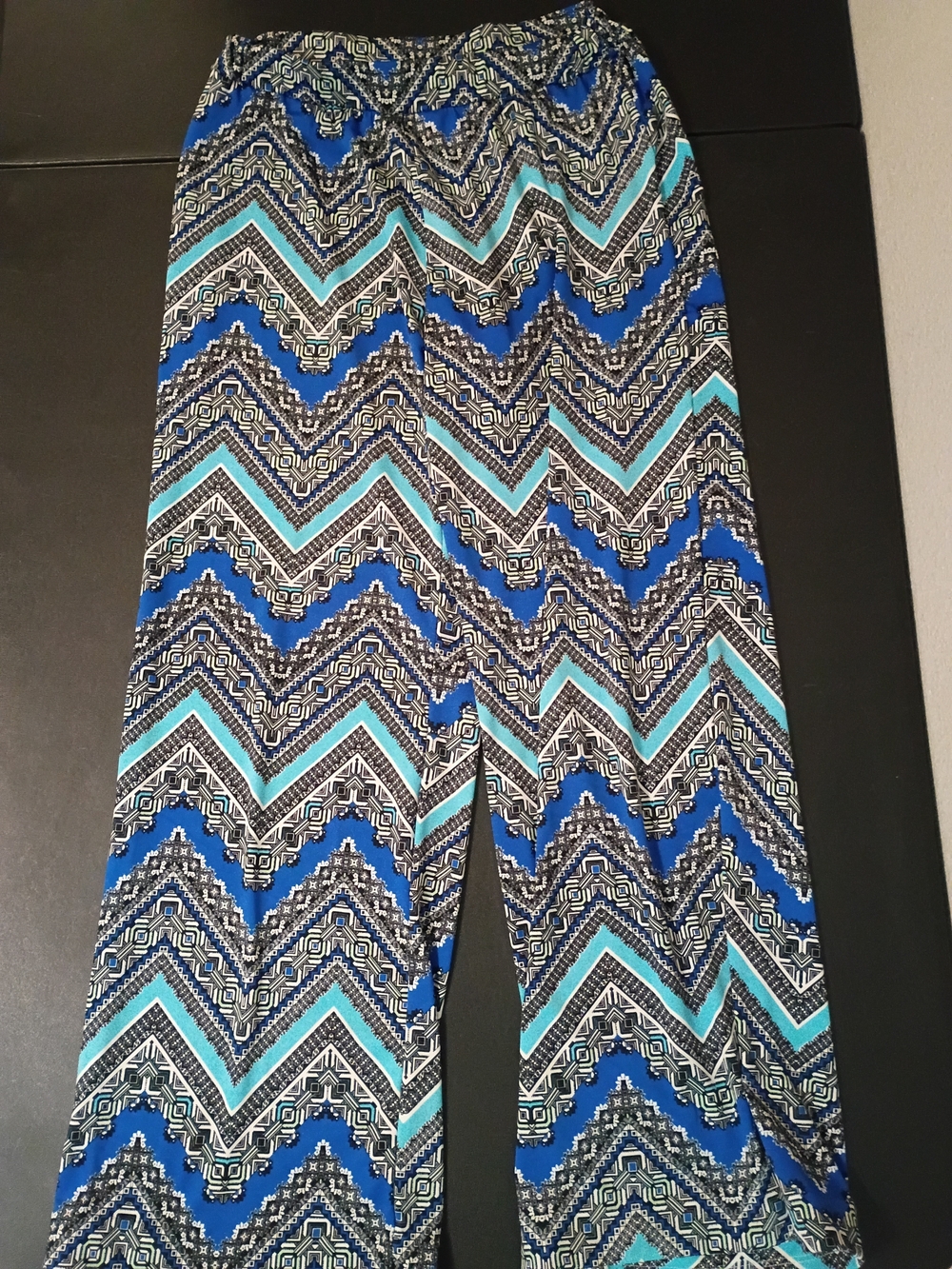 NY Collection Womenβs Medium Geometric Chevron Wide-Leg Palazzo Pants β Size (M)